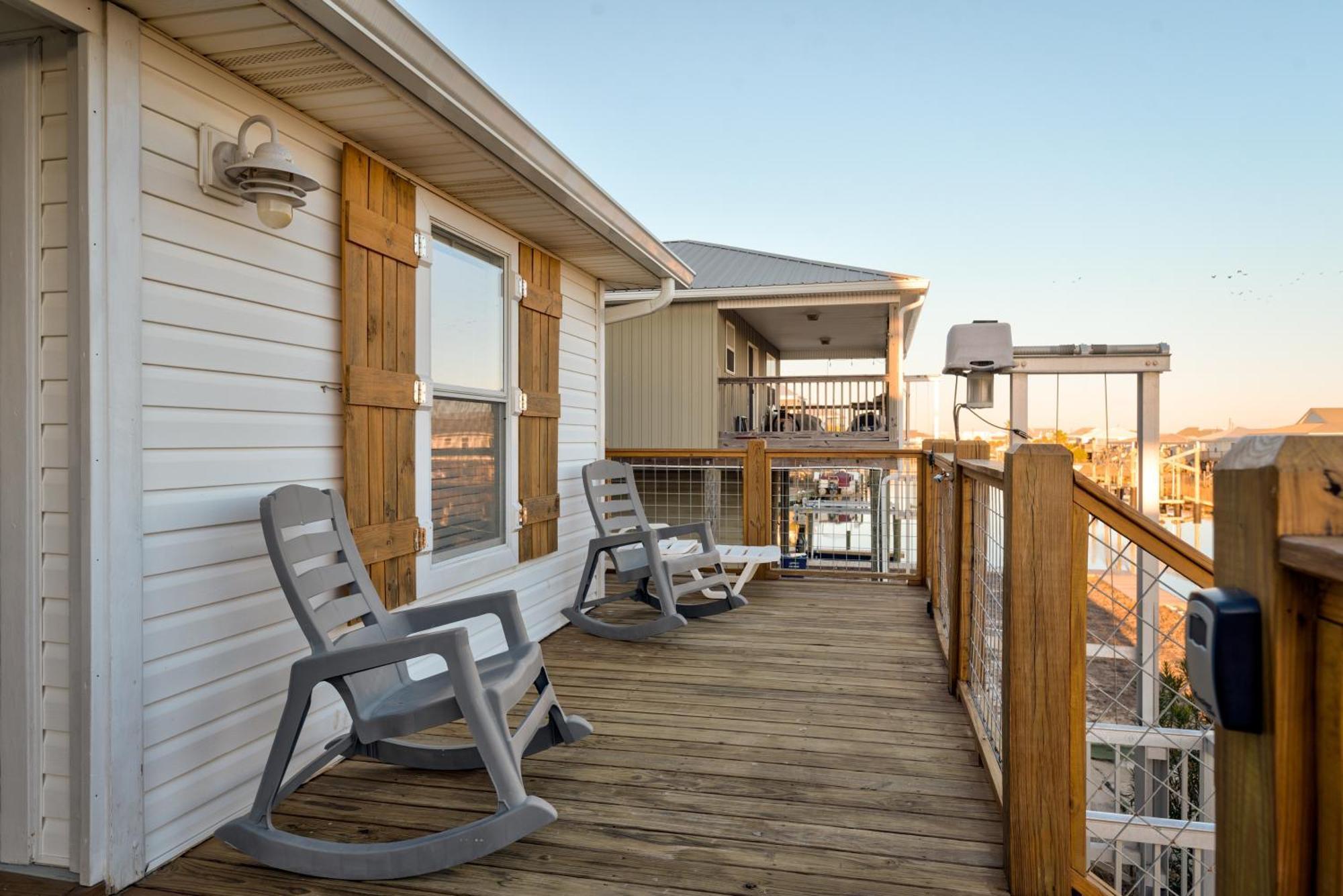 Waters Edge Retreat: Dock Access Near Bay & Gulf Villa Dauphin Island Exterior photo